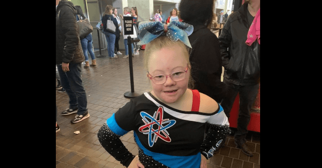 Cheerleader with Down Syndrome to Be Featured in Times Square