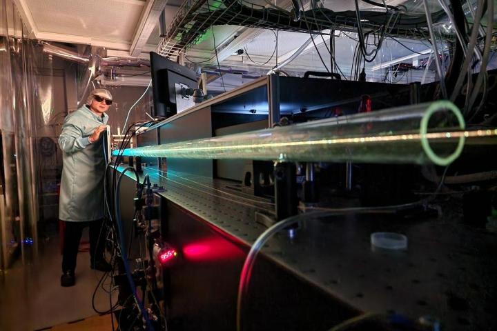 Laser physicists directly observe first femtoseconds after photo