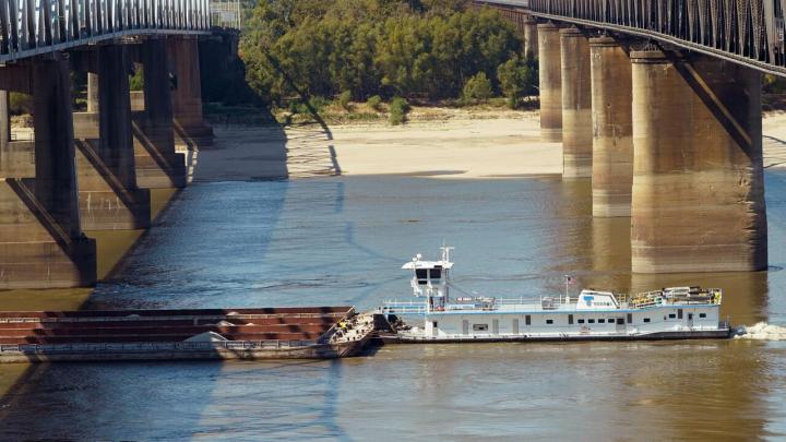 &quot;It's Disastrous&quot;: Mississippi Barge Captain Warns About Supply 