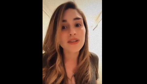 Venezuelan woman begs Americans to wake up: This is how it start