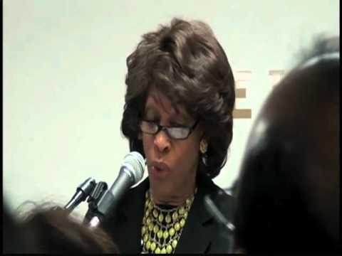 Maxine Waters Believes Americans are Bigots for Opposing Sharia 