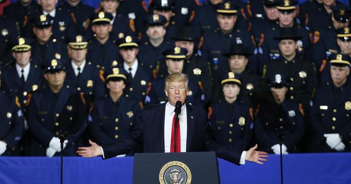 Fraternal Order of Police endorses Trump, including lodge in Bid