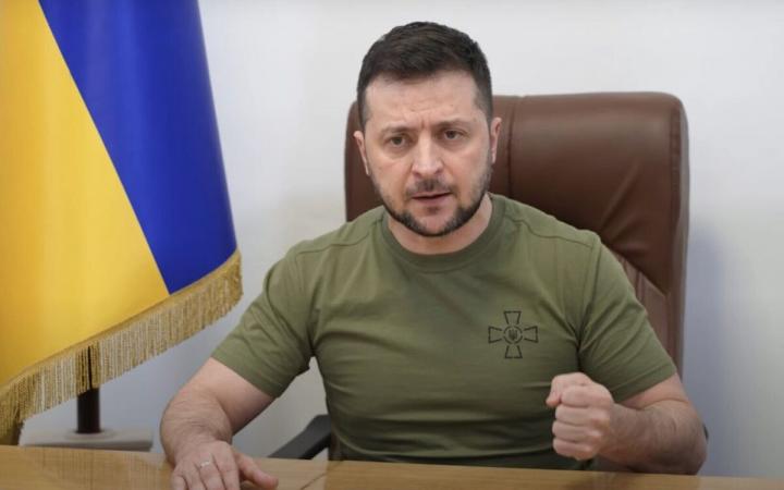 Zelensky Stoops To Threatening Americans Who Do Not Support War