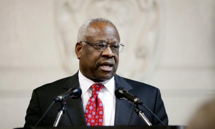 Justice Clarence Thomas gives DOJ a deadline to respond to Trump